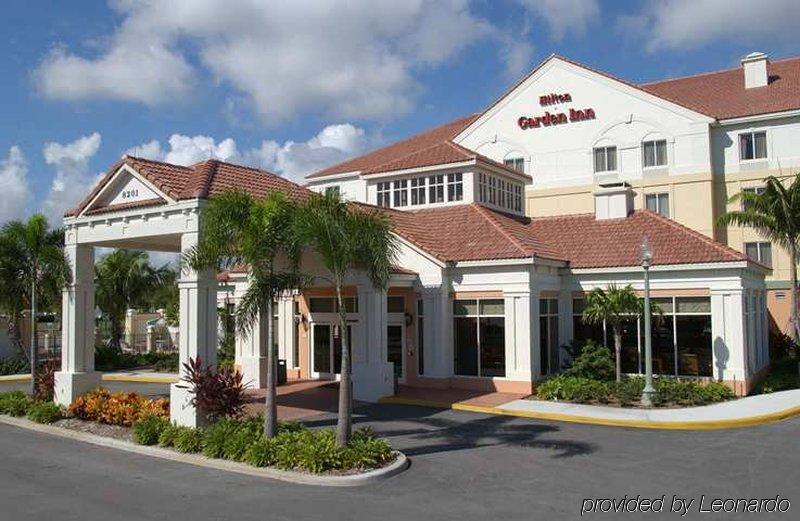 Hilton Garden Inn Boca Raton Exterior foto